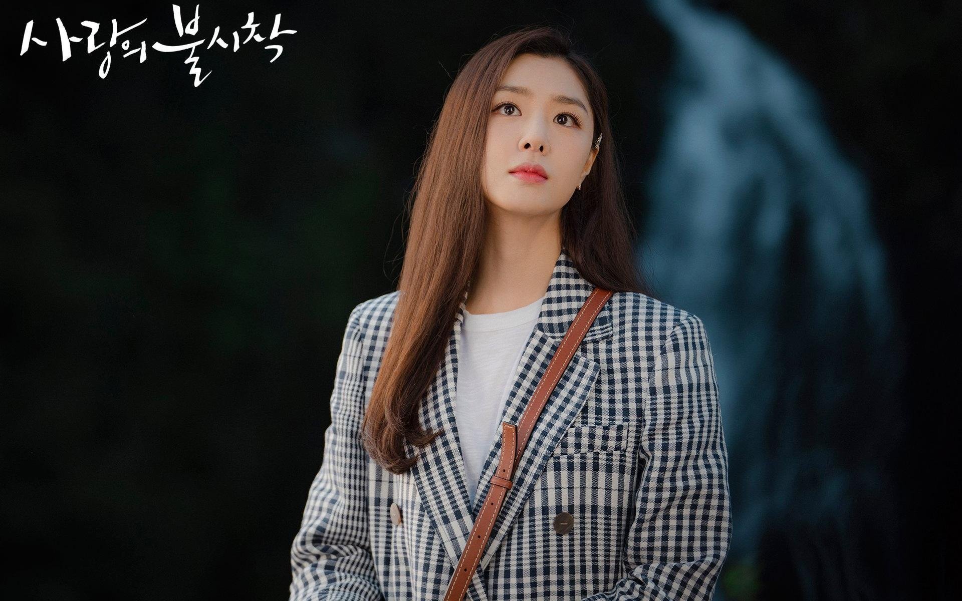 英超裁判在语义模糊环境下的判罚一致性变化分析，英超裁判组